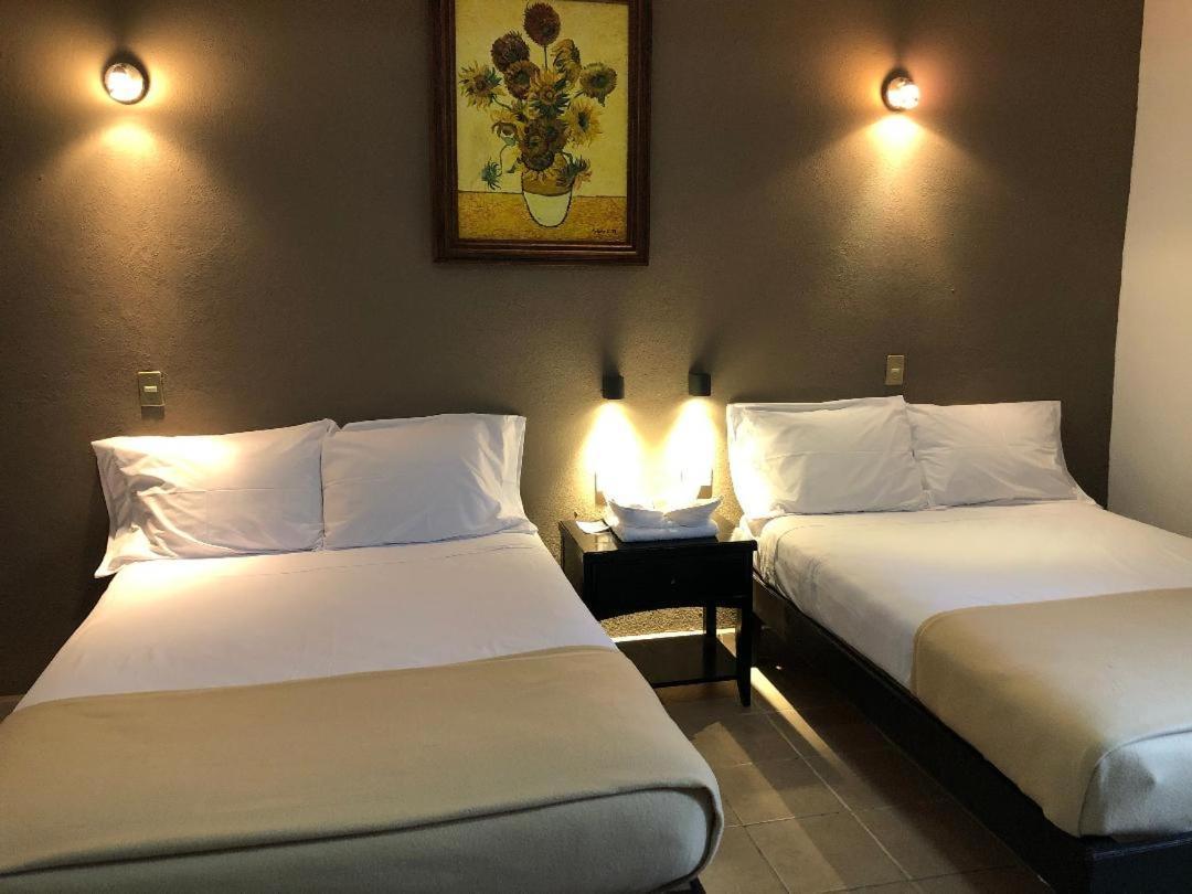 Hostel Inn San Miguel de Allende Bagian luar foto