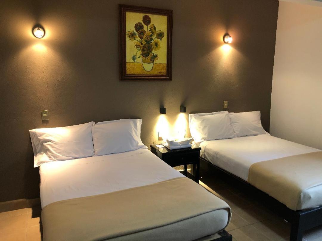 Hostel Inn San Miguel de Allende Bagian luar foto